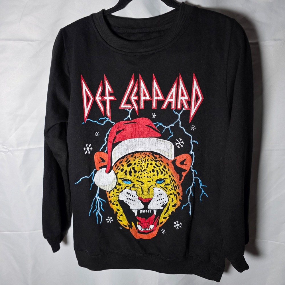 Def Leppard Ramones 1234 Christmas Leopard Santa Hat Graphic‎ Sweatshirt Medium